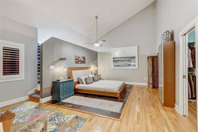 7500 N OLA AVENUE, Tampa, FL 33604