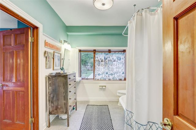 7500 N OLA AVENUE, Tampa, FL 33604