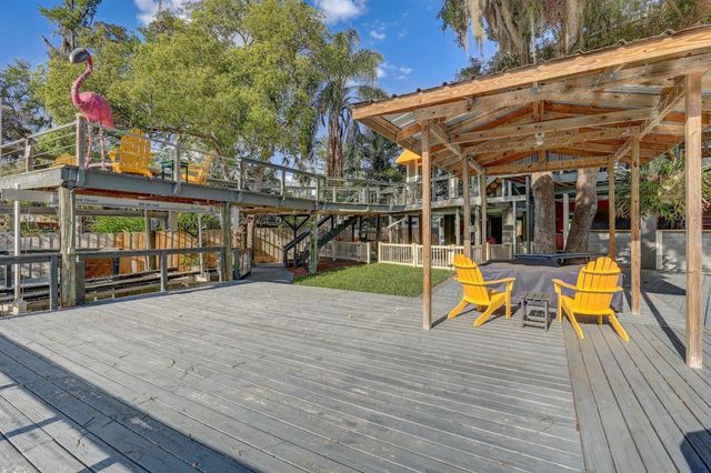 7500 N OLA AVENUE, Tampa, FL 33604