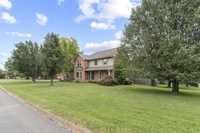 2100 Woodwind Pt, Mount Juliet, TN 37122