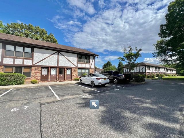66 Bailey Court 66, Middle Island, NY 11953
