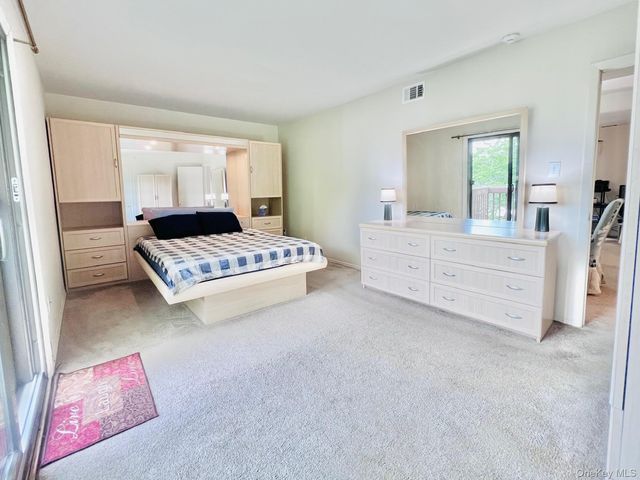 66 Bailey Court 66, Middle Island, NY 11953