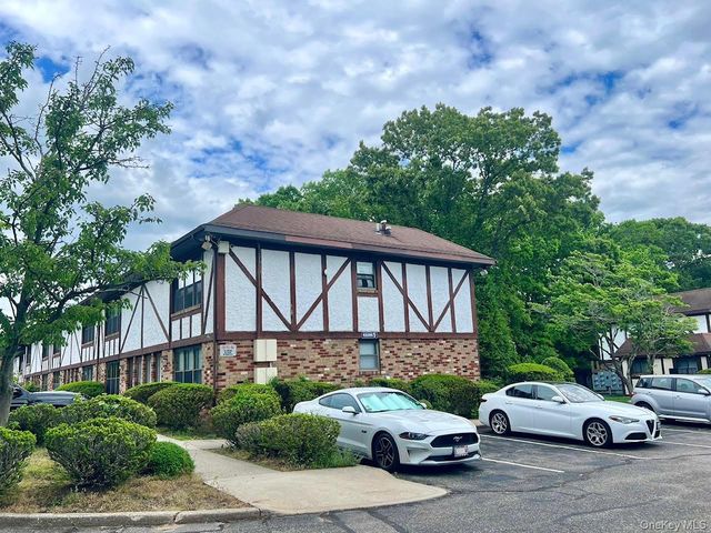 66 Bailey Court 66, Middle Island, NY 11953