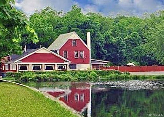 66 Bailey Court 66, Middle Island, NY 11953