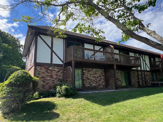 66 Bailey Court 66, Middle Island, NY 11953