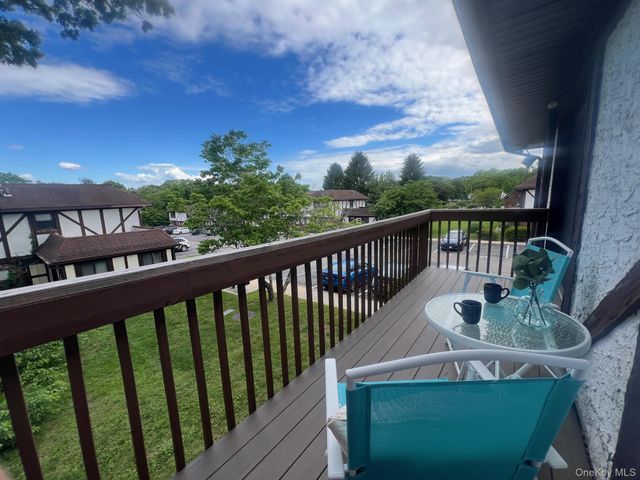 66 Bailey Court 66, Middle Island, NY 11953