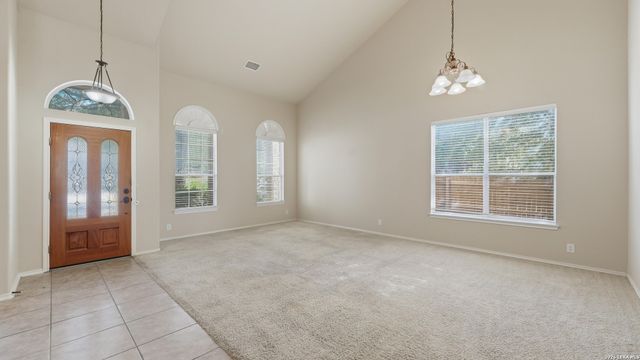 622 MAGDALENA LN, New Braunfels, TX 78132