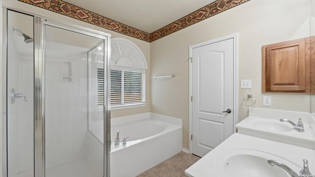 622 MAGDALENA LN, New Braunfels, TX 78132