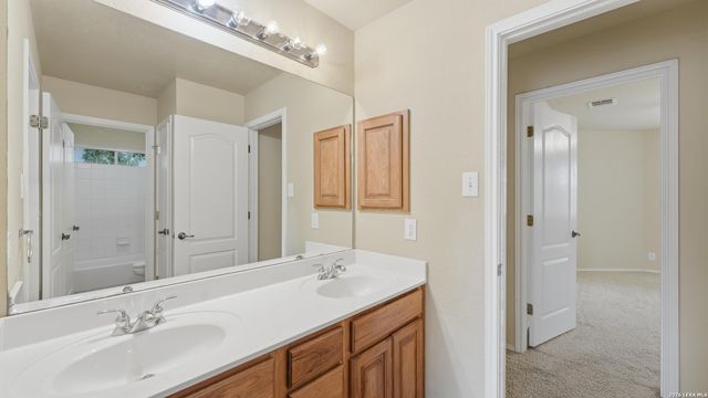 622 MAGDALENA LN, New Braunfels, TX 78132