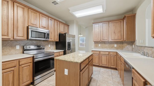 622 MAGDALENA LN, New Braunfels, TX 78132