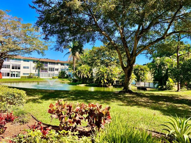 5151 W Oakland Park Boulevard 110, Lauderdale Lakes, FL 33313