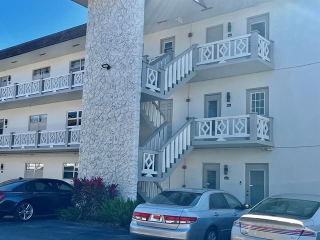 5151 W Oakland Park Boulevard 110, Lauderdale Lakes, FL 33313