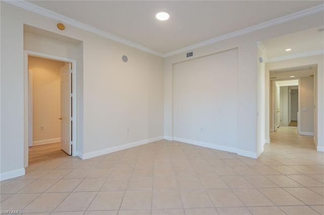 9235 Tesoro LN # 101, Naples, FL 34114