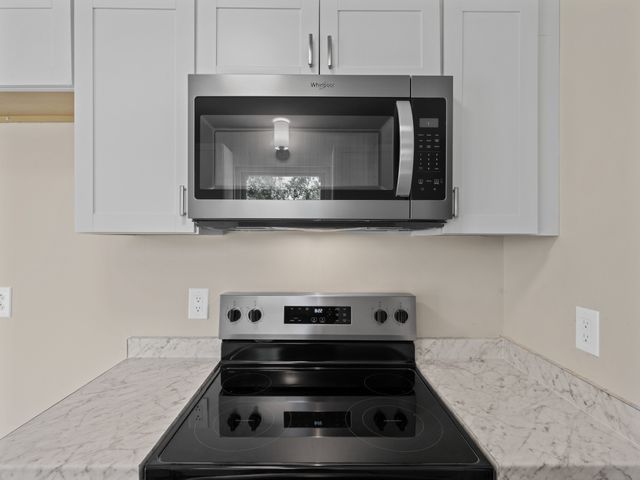 210 Mark Spitz Dr, Clarksville, TN 37042