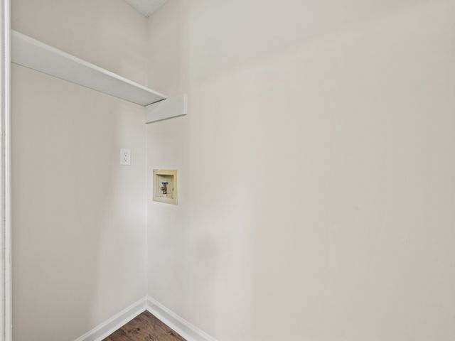 210 Mark Spitz Dr, Clarksville, TN 37042