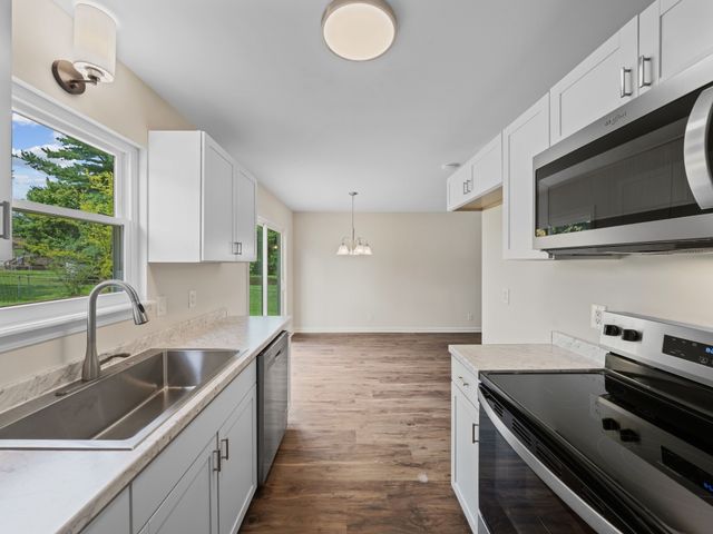 210 Mark Spitz Dr, Clarksville, TN 37042