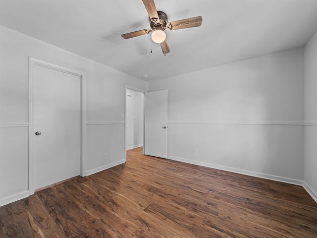 210 Mark Spitz Dr, Clarksville, TN 37042