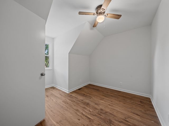 210 Mark Spitz Dr, Clarksville, TN 37042