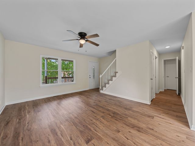 210 Mark Spitz Dr, Clarksville, TN 37042