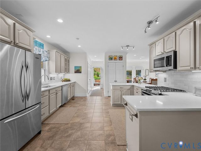 7723 Stuart Hall Rd, Henrico, VA 23229