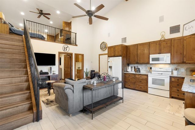 2700 County Road 282 RD, Leander, TX 78641