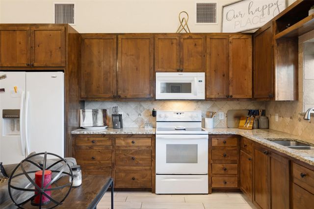2700 County Road 282 RD, Leander, TX 78641