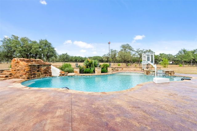 2700 County Road 282 RD, Leander, TX 78641