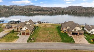 703 Charleston Lgt, Loudon, TN 37774