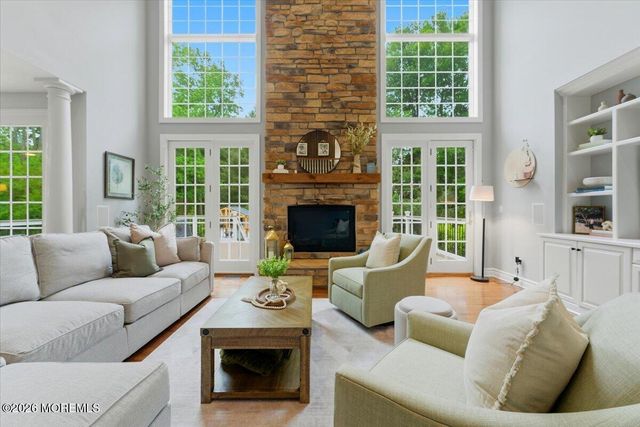 10 Red Hill Road, Middletown, NJ 07748