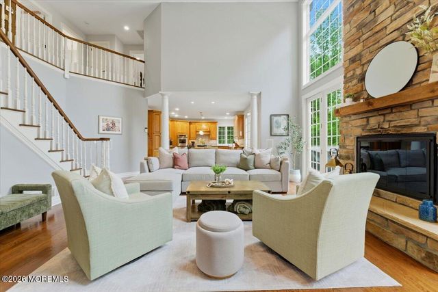 10 Red Hill Road, Middletown, NJ 07748