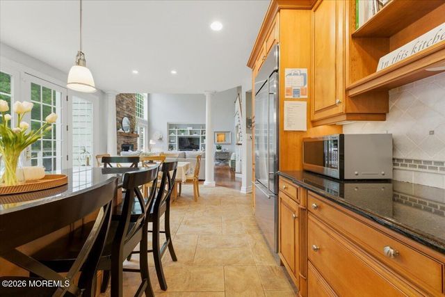 10 Red Hill Road, Middletown, NJ 07748