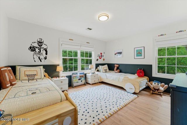 10 Red Hill Road, Middletown, NJ 07748