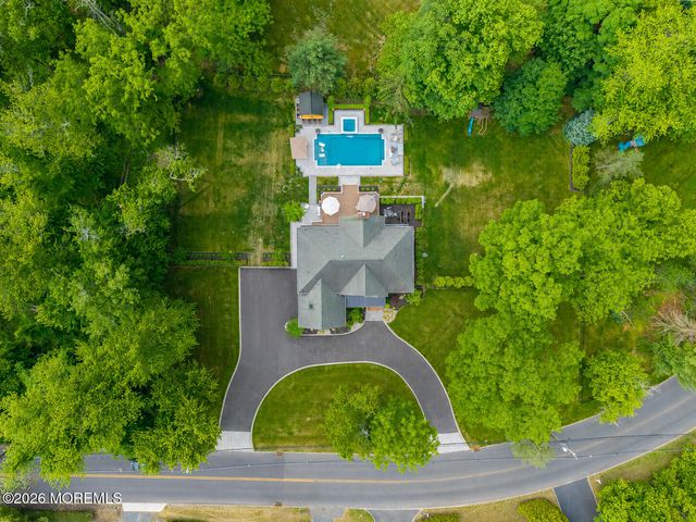 10 Red Hill Road, Middletown, NJ 07748