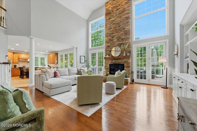10 Red Hill Road, Middletown, NJ 07748