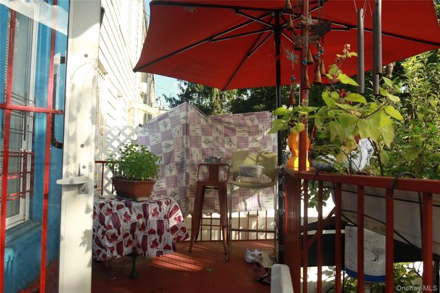 257 Lincoln Avenue, Brooklyn, NY 11208