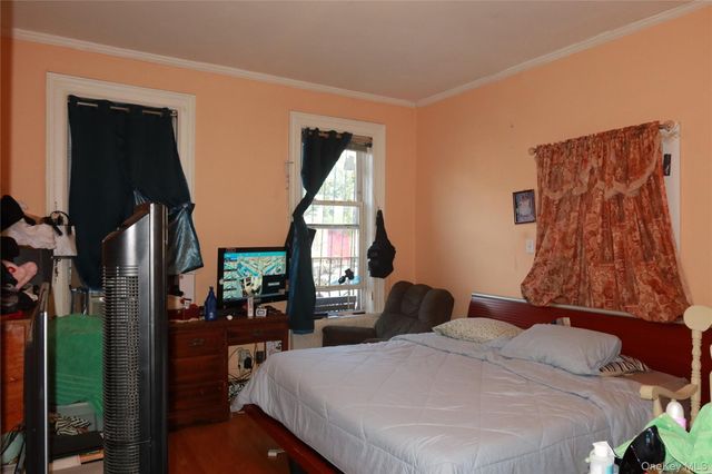 257 Lincoln Avenue, Brooklyn, NY 11208