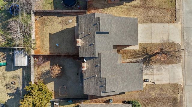 1312 Summerton Place, Yukon, OK 73099