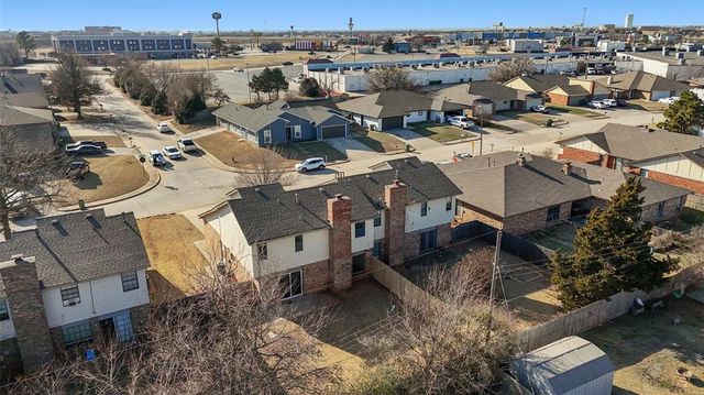 1312 Summerton Place, Yukon, OK 73099