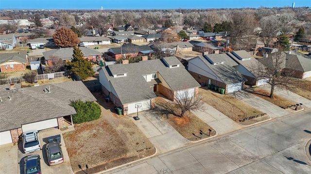 1312 Summerton Place, Yukon, OK 73099