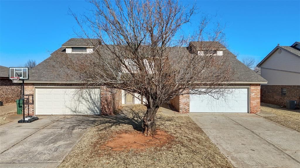1312 Summerton Place, Yukon, OK 73099