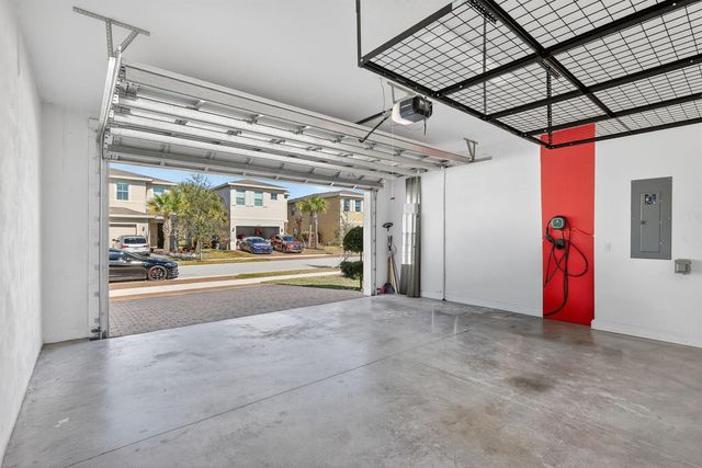 1609 NW Cataluna Circle, Port St. Lucie, FL 34986