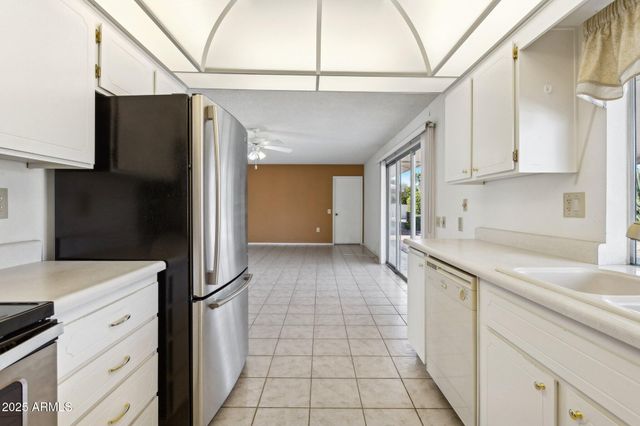 10608 W GULF HILLS Drive, Sun City, AZ 85351