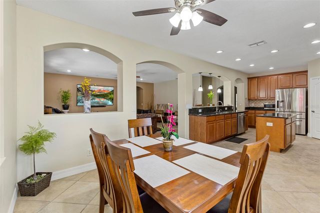 1945 ABBEY RIDGE DRIVE, Dover, FL 33527