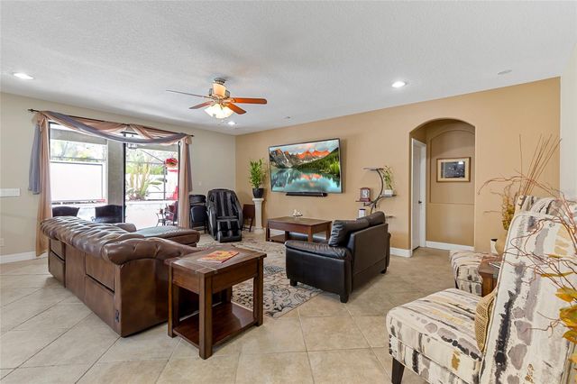 1945 ABBEY RIDGE DRIVE, Dover, FL 33527