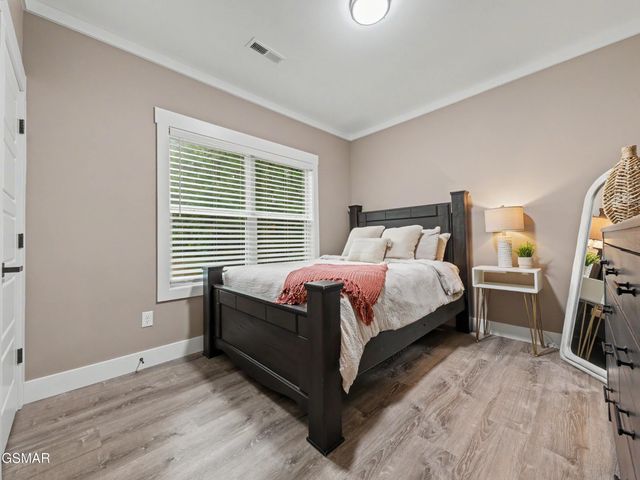 2068 Highpoint Lane, Sevierville, TN 37876