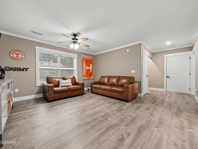2068 Highpoint Lane, Sevierville, TN 37876