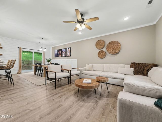 2068 Highpoint Lane, Sevierville, TN 37876