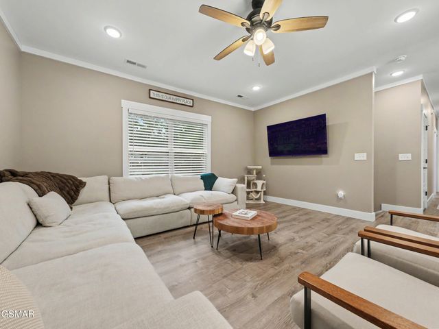 2068 Highpoint Lane, Sevierville, TN 37876