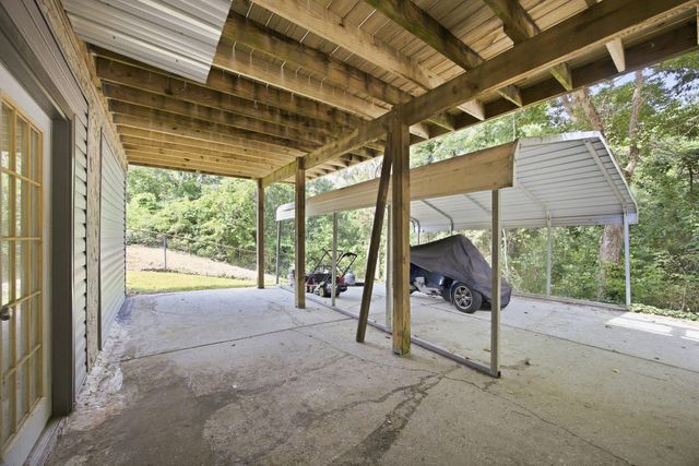 45 Redd Road, Rossville, GA 30741