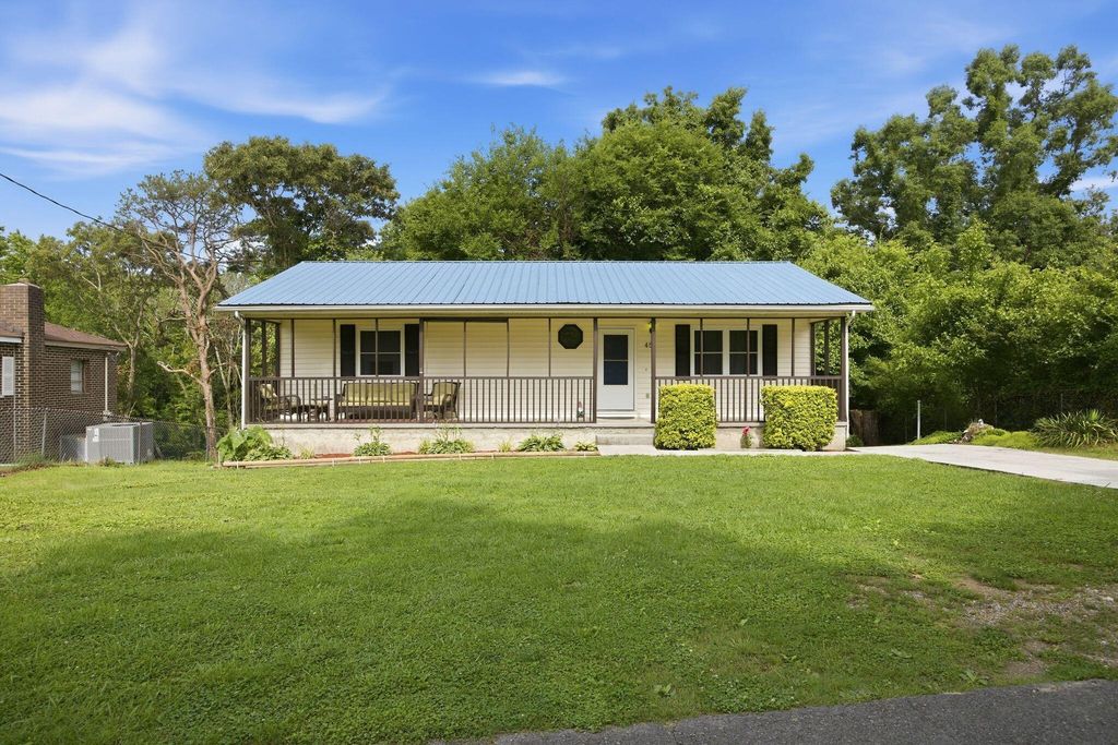 45 Redd Road, Rossville, GA 30741